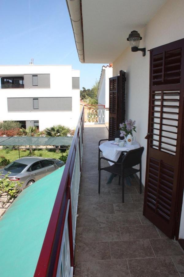 רוביני Lorena With Sea View מראה חיצוני תמונה