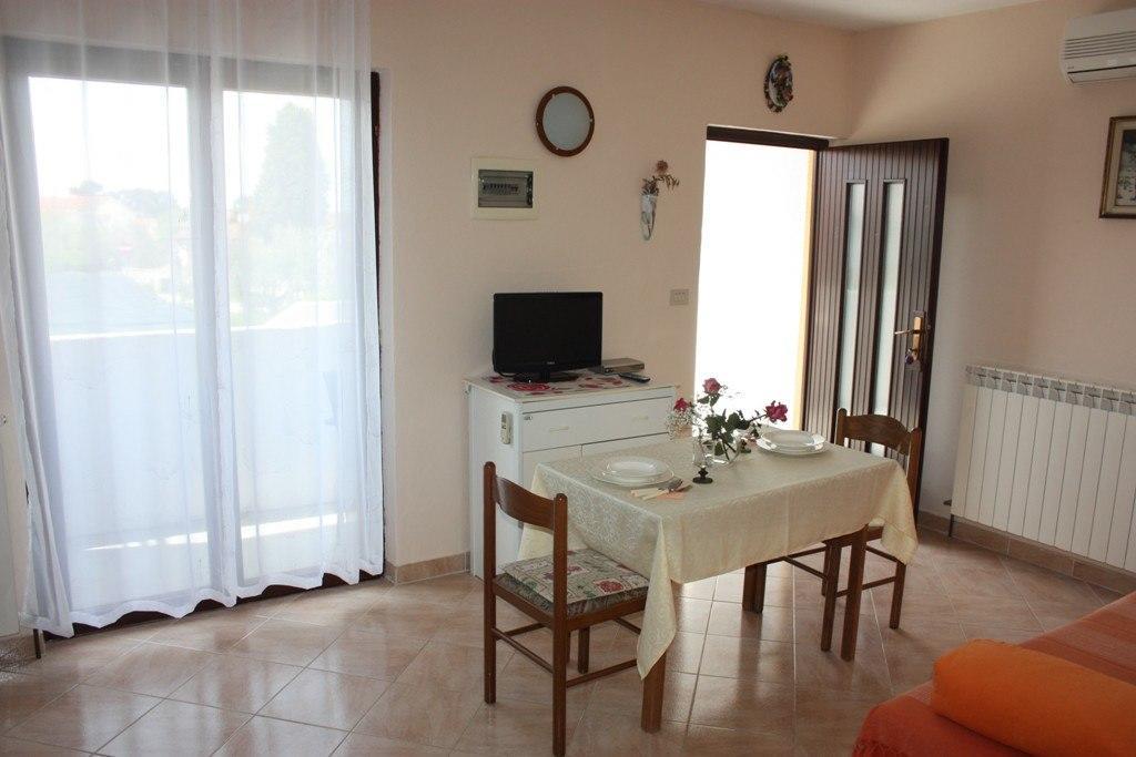 רוביני Lorena With Sea View מראה חיצוני תמונה